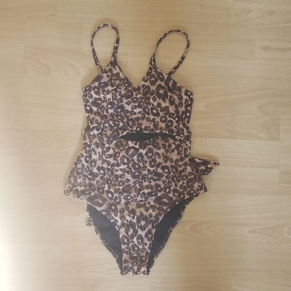 NWOT Aerie Leopard Print One Piece Swimsuit Summer Beach Vacation